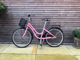 NEDSAT: Lyserød Everton puge cykel