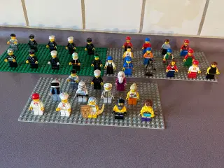Ældre Lego figurer sælges. 