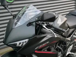 Honda CBR 650 R MC-SYD       BYTTER GERNE