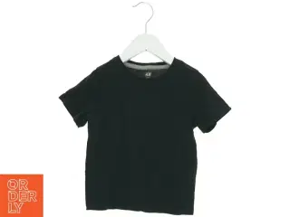 T-Shirt fra H&M (str. 104 cm)
