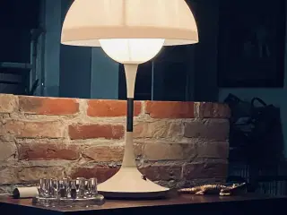 Trixel lyfa lampe 