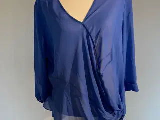 NEDSAT Transparent blå top fra Asos, str. 46