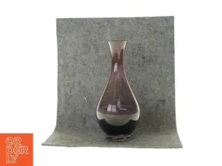 Vase i lilla glas