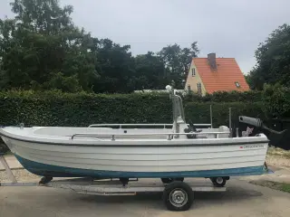 Fiskebåd styrepultbåd