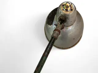 Flot meget brugt værkstedslampe/arkitektlampe