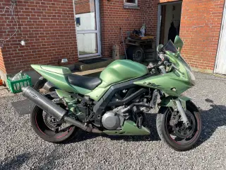 Suzuki sv 1000s