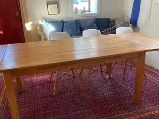 Spisebord