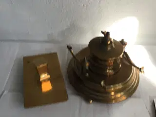 Messing blækhus og “tørrer”