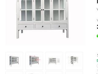 Søger hvid vitrine skab 