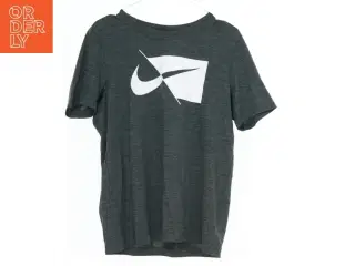 Grå T-shirt med print fra Nike (str. M)