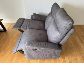 Elbetjent biograf sofa
