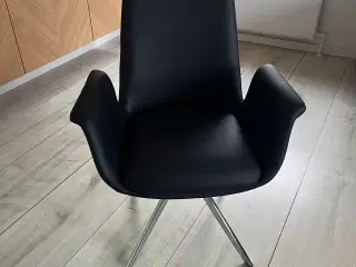 Spisebordstole i pu fra Hofstra&Wagner