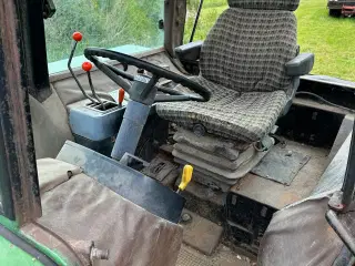 John Deere 3040