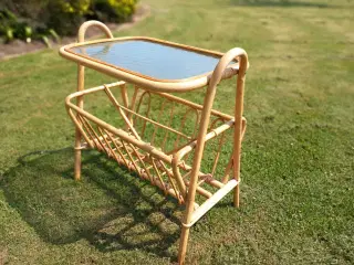 RETRO bambus bord med magasin holder. 