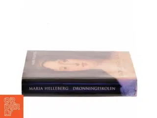 Dronningeskolen af Maria Helleberg (Bog)