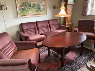 Sofasæt, med sofa 2 stole og bord 