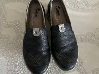 Rieker mørkeblå sko med stødabsorberende sål 37