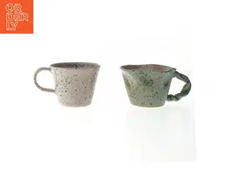 Keramiske kaffekrus fra Kraki (str. Ø. 11. cm og. ø. 10 cm)