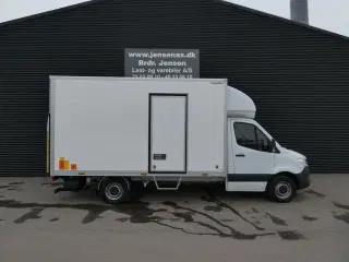 Mercedes-Benz Sprinter 317 2,0 D Alu.kasse m/lift MØBELKASSE RWD 170HK Ladv./Chas. Aut.