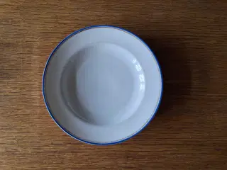 B&G Suppetallerken, 23,5cm.  Blaa Kant. 