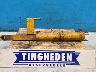 Hydrema 806 Løftecylinder Rør 331253