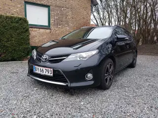 Toyota Auris 2.0 Diesel