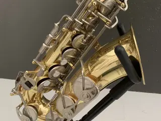 Ældre saxofon model YAS-23 036045