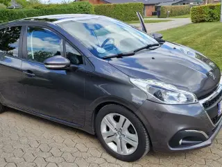 Peugeot 208 1,5 BlueHDi 100 Signature Sky