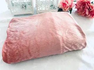 Stor rosa dug 