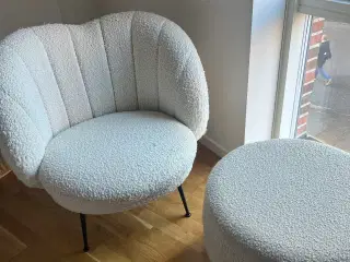 Lænestol og puf 