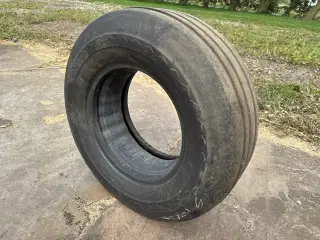 Ét dæk 12.0-18 Goodyear