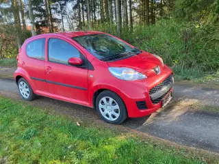 peugeot 107 5 døre årg 2010