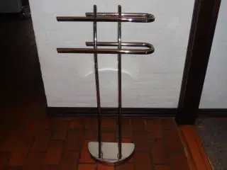 Holder til håndklæder med fod