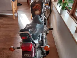 Suzuki Intruder VS 750