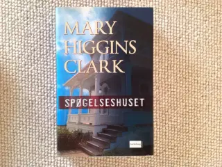 Spøgelseshuset" ag Mary Higgins Clark