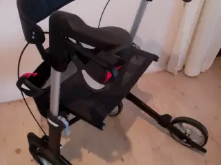 Rollator, kun brugt få gange.