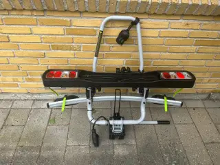 BRANFORD - Cykelholder til 2 cykler med nøgler 
