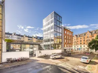 Kontor i miniskyskraber på Nørrebro