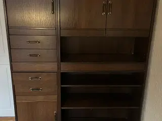 Reol med masser af plads