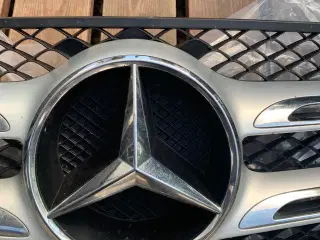 Frontgitter til Mercedes 