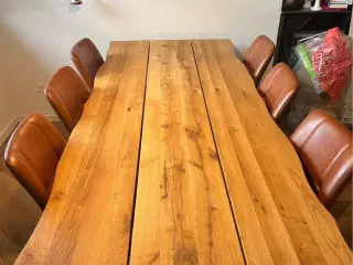 Plankebord i olieret eg 