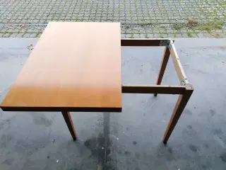 Lille Charmerende Klapbord / Spisebord 