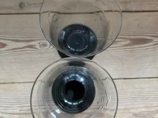 Holmegaard/ Kastrup glas med slebne druer
