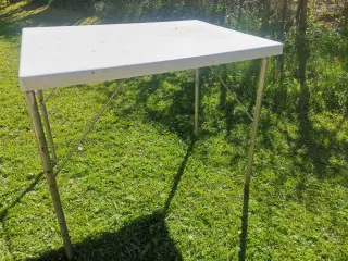 Godt campingbord 5 kr🌸 