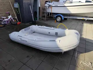 Aquaquick Easy Rider gummibåd med oppustelig bund 