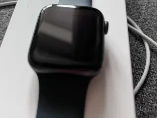 Apple Watch SE 44 
