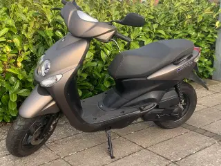 Yamaha Neos 4