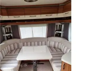 2015 - Hobby Excellent 560 UL   FLOT OG VELHOLDT CAMPINGVOGN MED ENKELTSENGE OG LAMELUDTRÆK