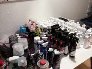 Diverse bilpleje produkter og tilbehør