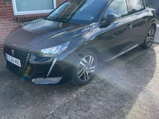 Peugeot 208. År 2020. 50.000 km